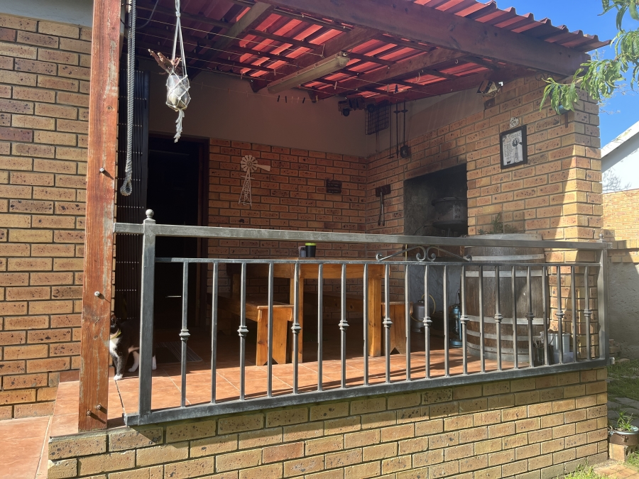 3 Bedroom Property for Sale in Heiderand Western Cape